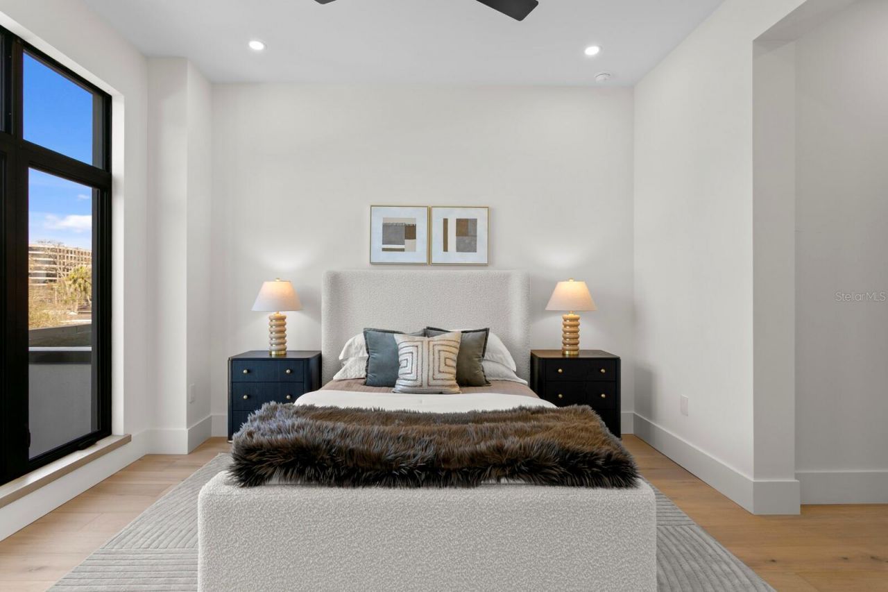 5104 W Platt Street, Tampa, FL 33609 Photo