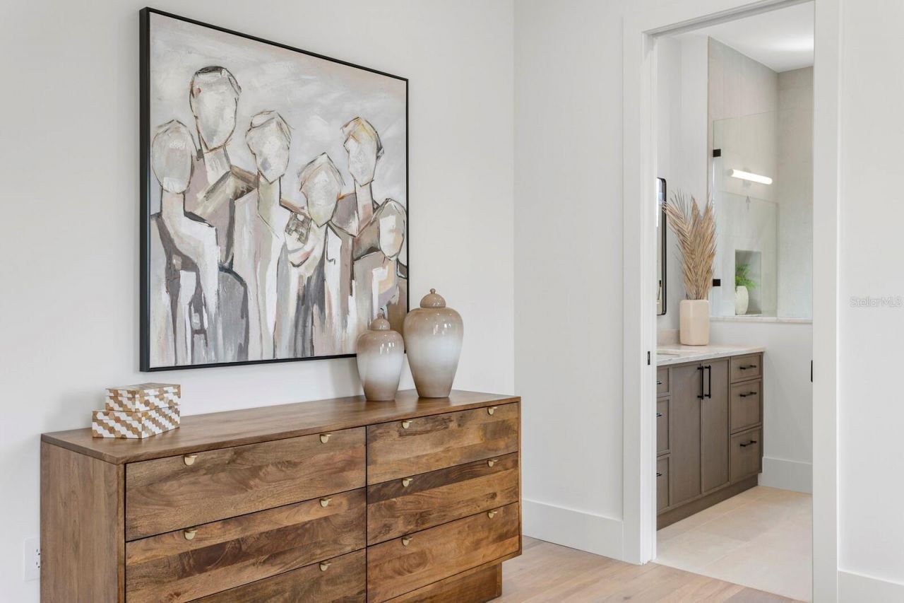 5104 W Platt Street, Tampa, FL 33609 Photo