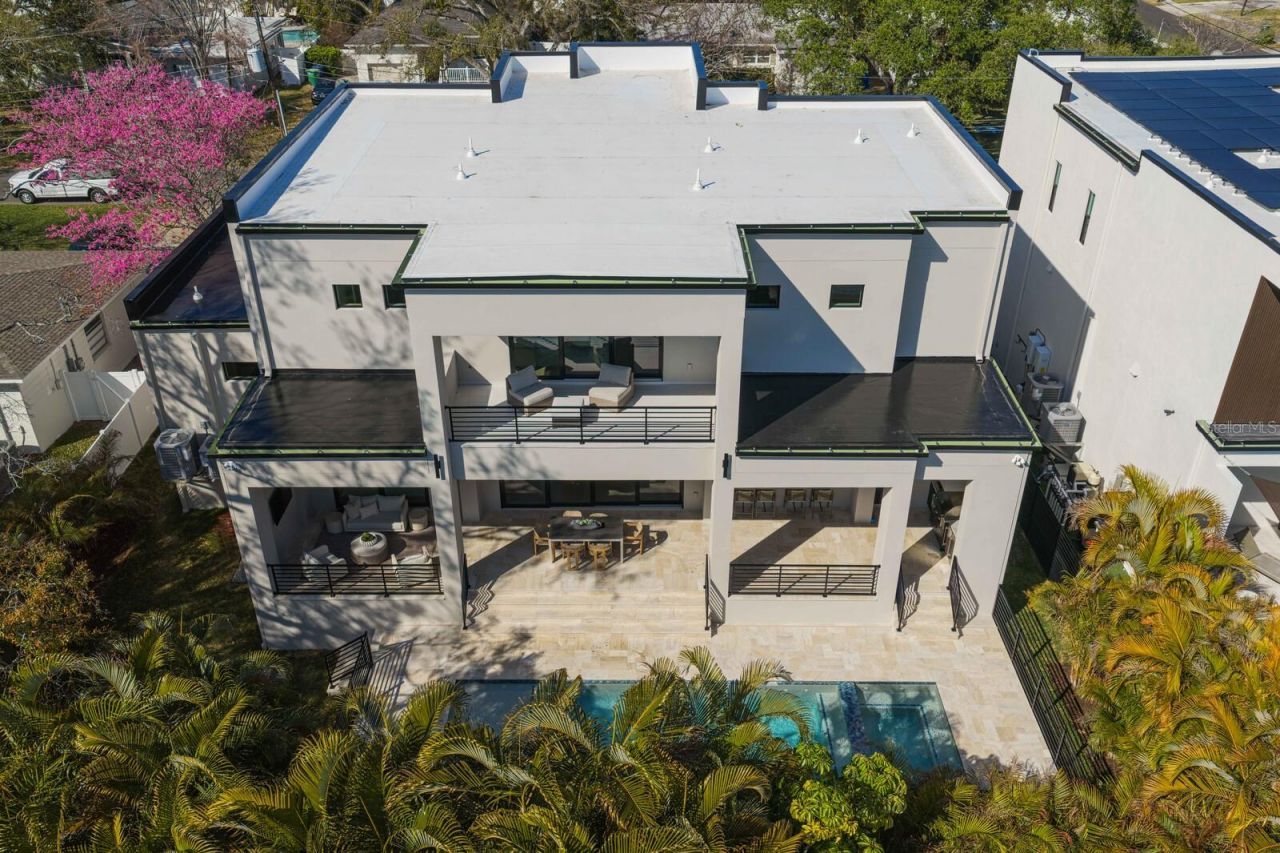 5104 W Platt Street, Tampa, FL 33609 Photo