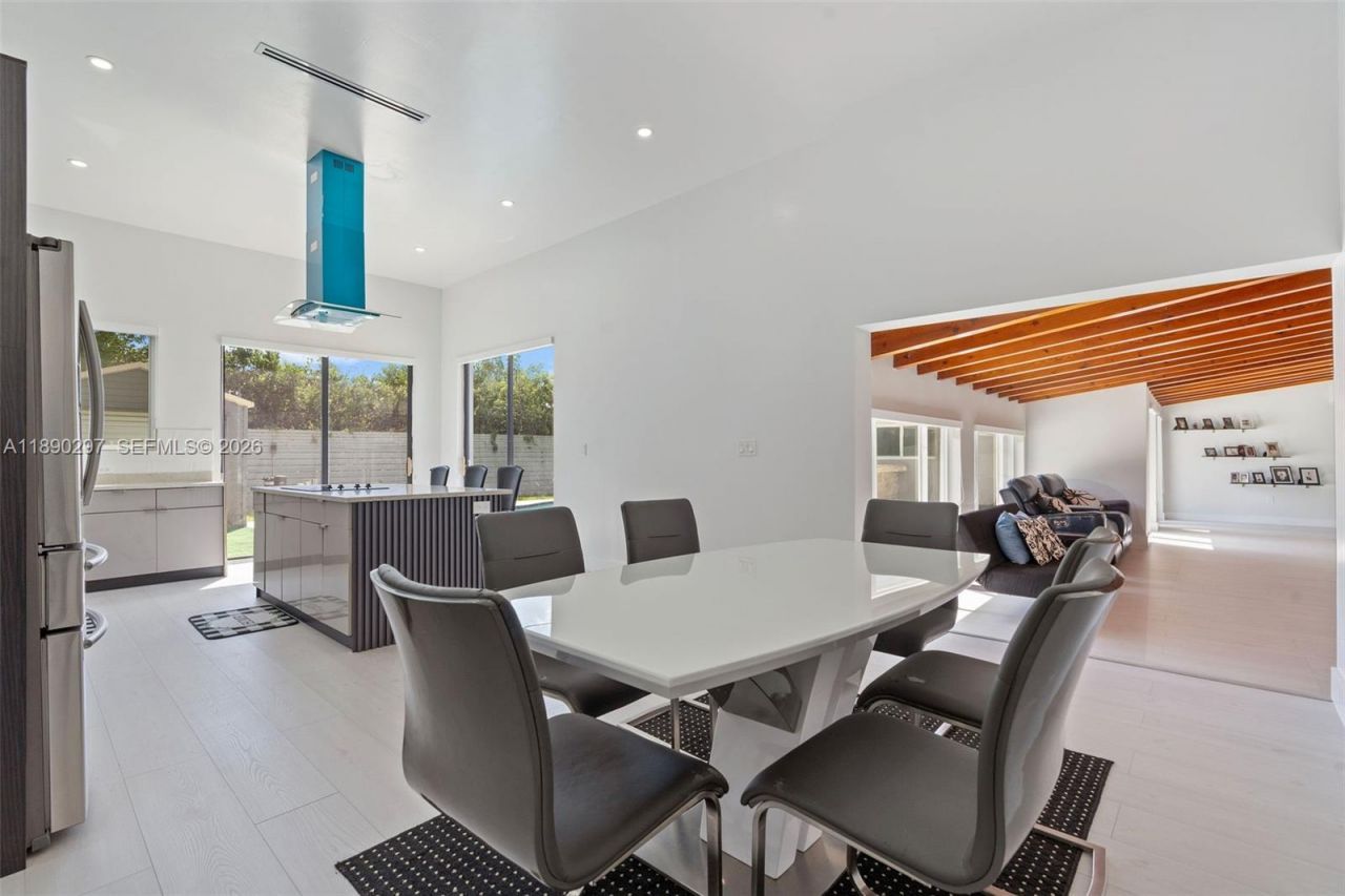 11811 SW 82 Rd, Miami, FL 33156 Photo