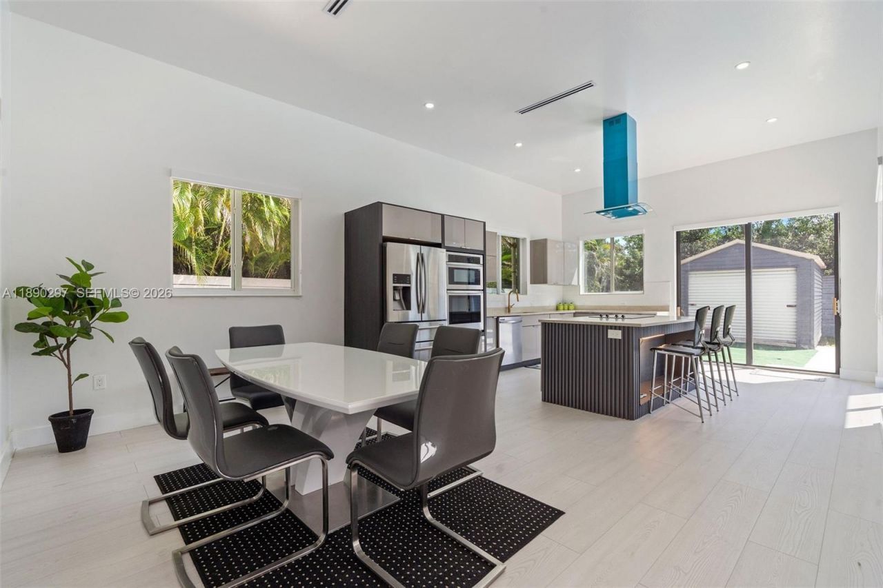 11811 SW 82 Rd, Miami, FL 33156 Photo