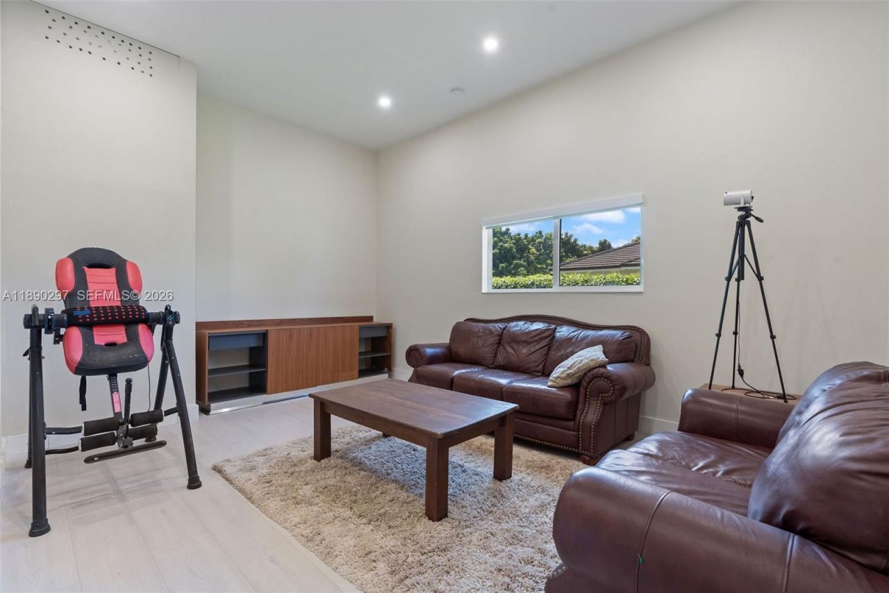 11811 SW 82 Rd, Miami, FL 33156 Photo