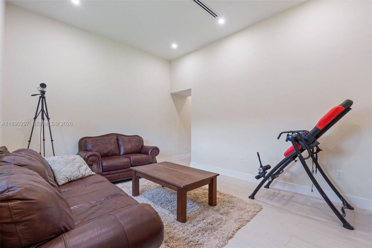 11811 SW 82 Rd, Miami, FL 33156 Photo