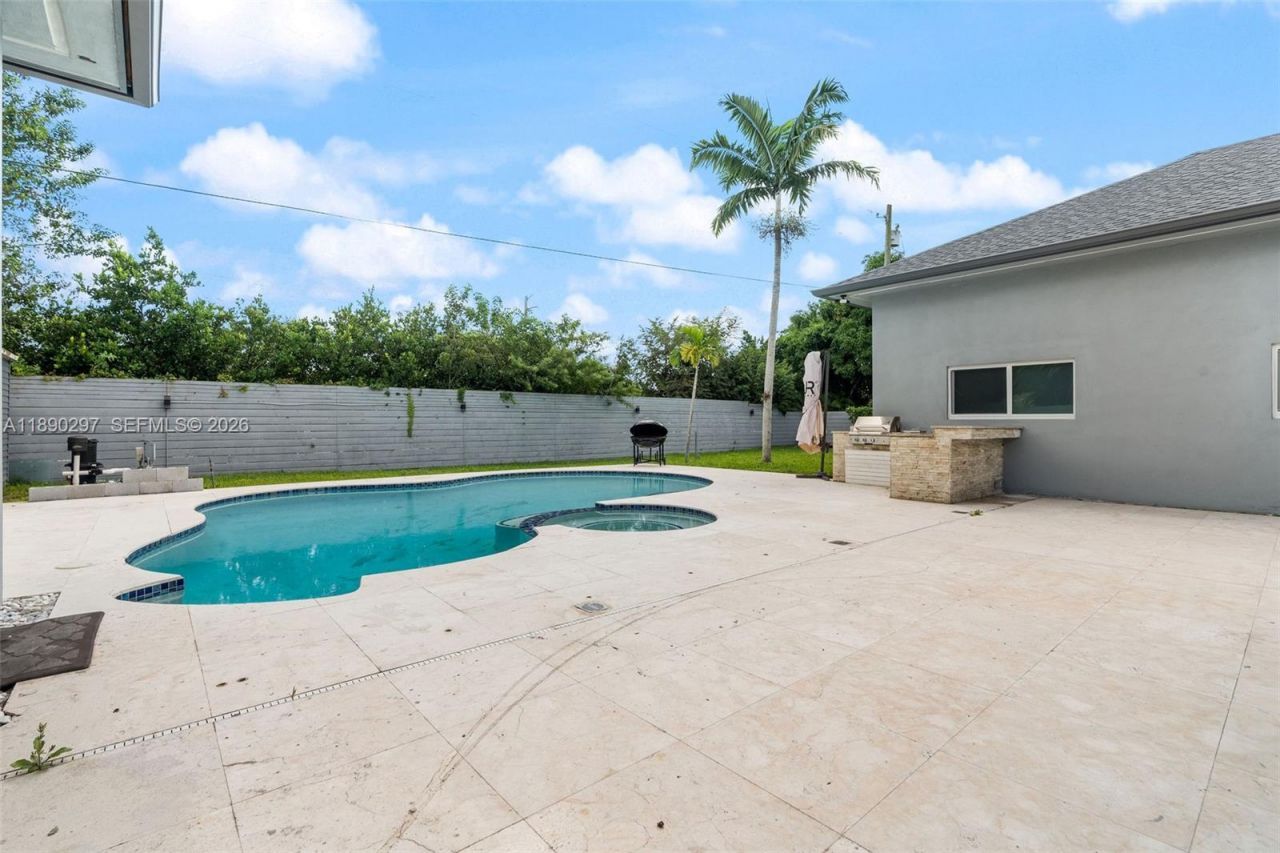 11811 SW 82 Rd, Miami, FL 33156 Photo