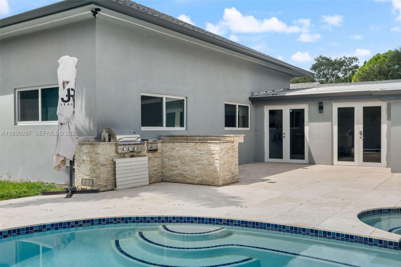 11811 SW 82 Rd, Miami, FL 33156 Photo