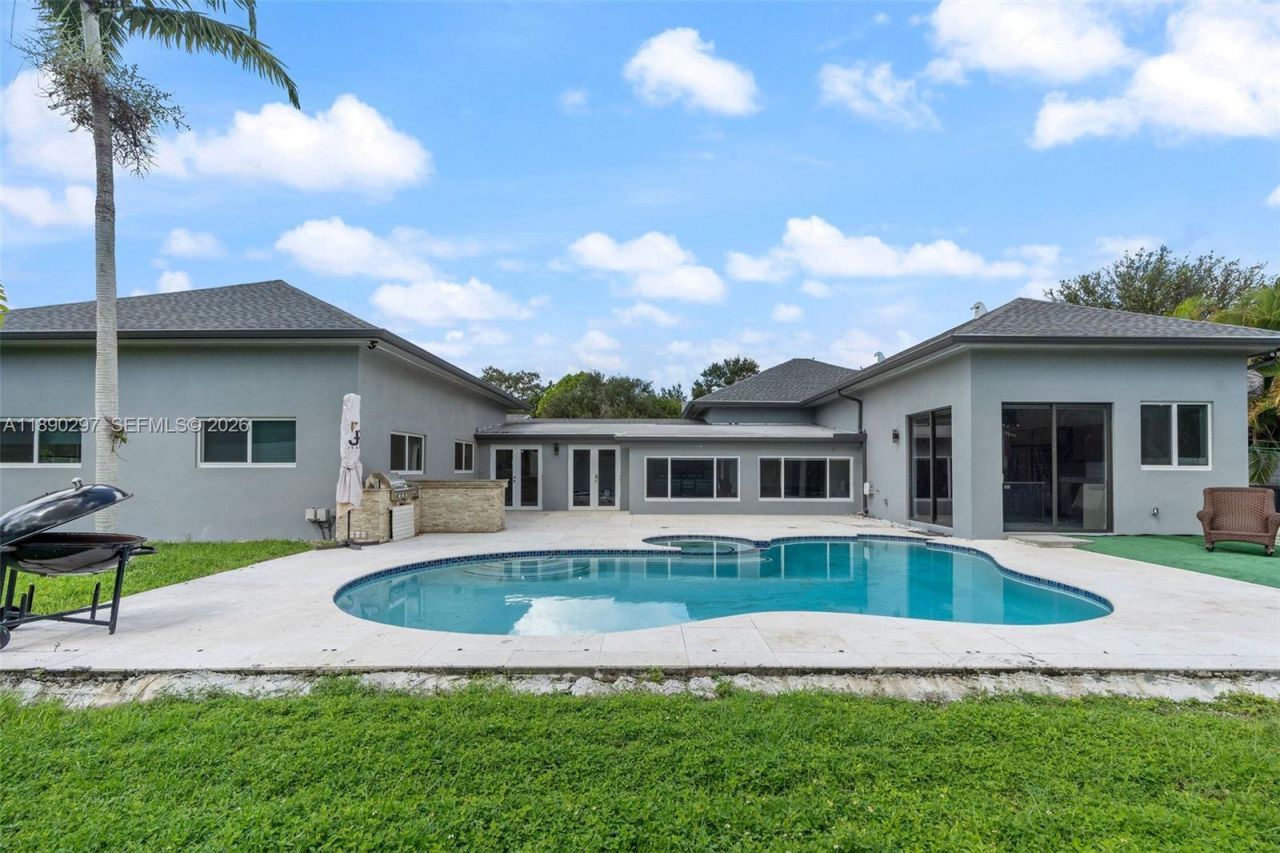 11811 SW 82 Rd, Miami, FL 33156 Photo