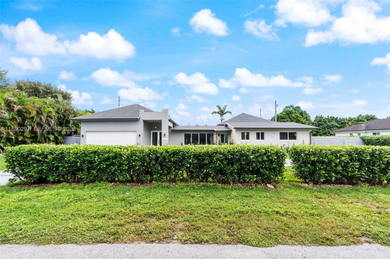 11811 SW 82 Rd, Miami, FL 33156 Photo