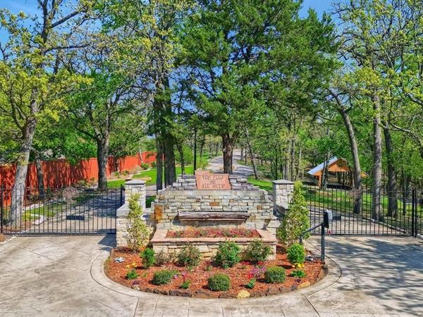 116 Oak Hills Drive, Pottsboro, TX 75076