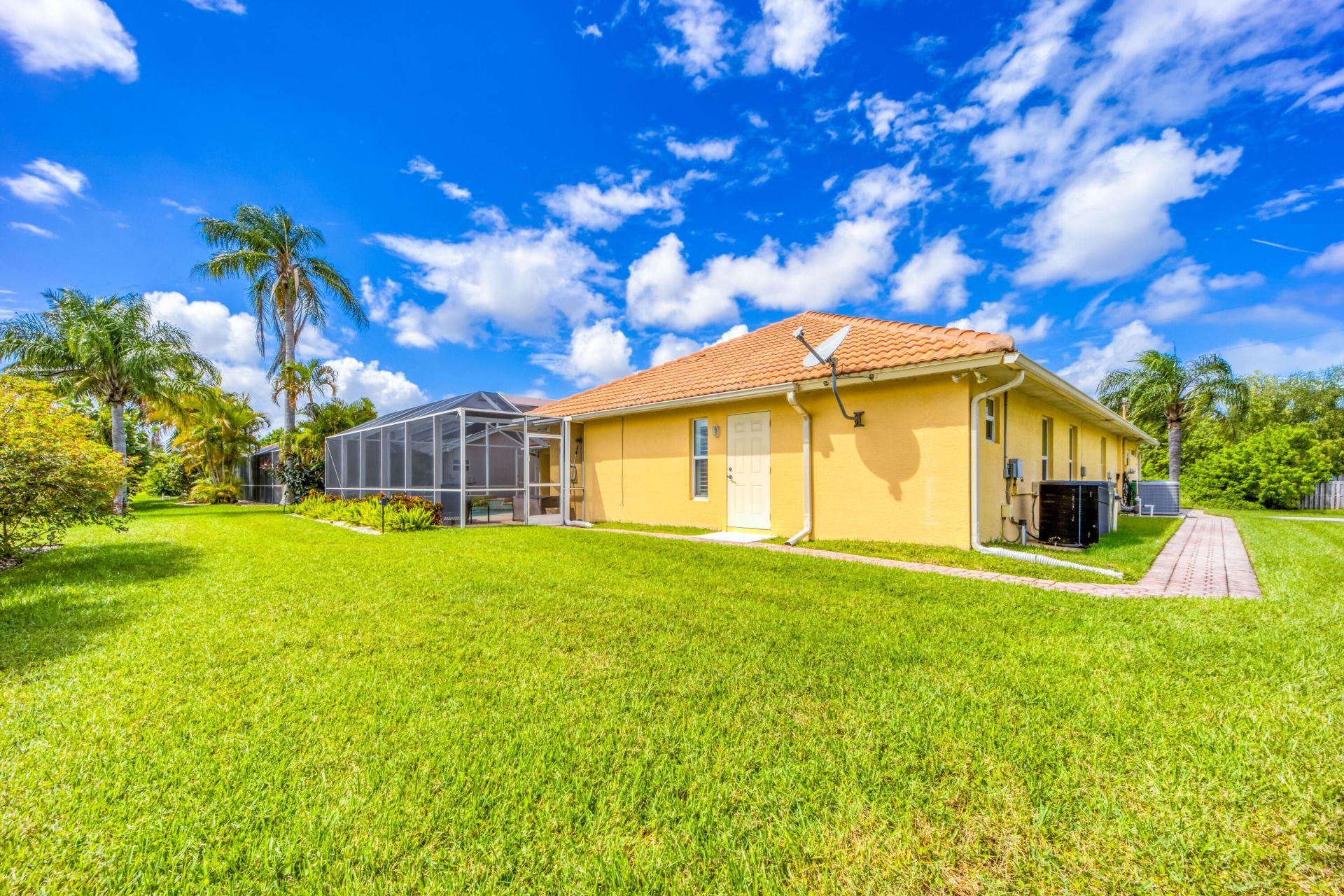 2620 SW Altamira Avenue, Port Saint Lucie, FL 34987 Photo