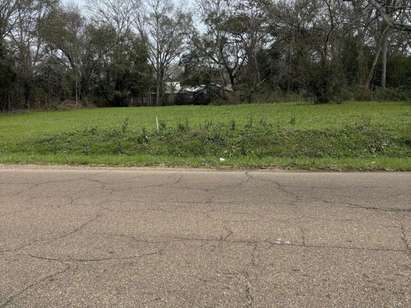 823 Edgar St., McComb, MS 39648