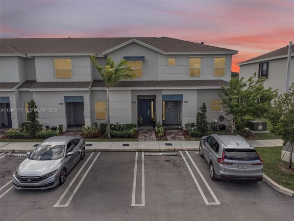 504 NE 1st Dr, Unit 504, Florida City, FL 33034