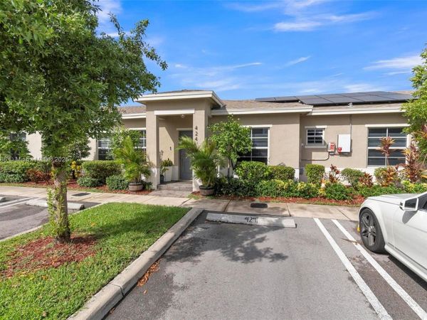 424 NE 4th Ave, Unit 424, Florida City, FL 33034
