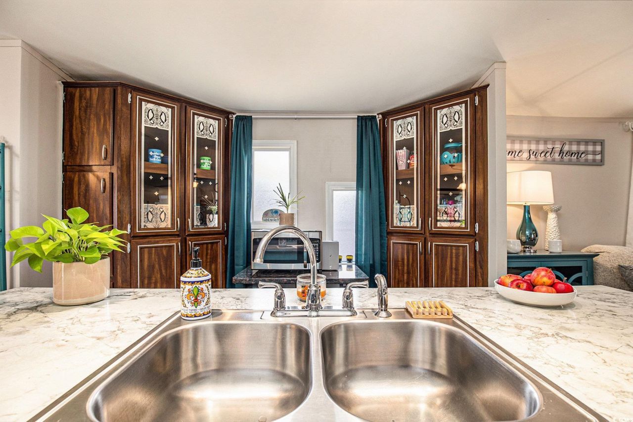 1 Seaway Ln. Photo 11