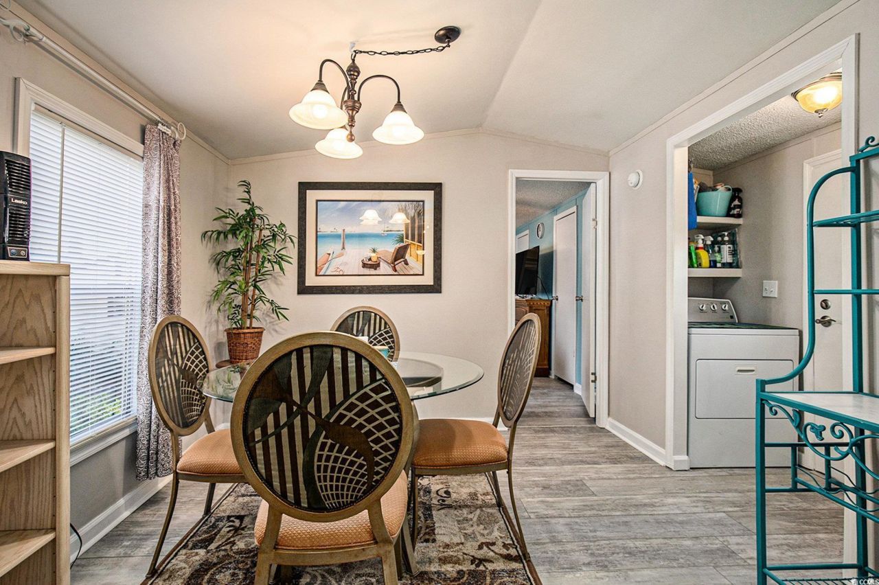 1 Seaway Ln. Photo 12