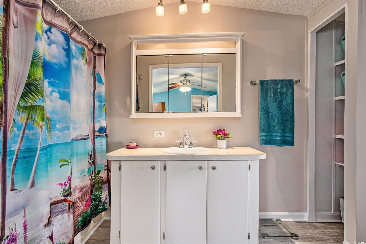 1 Seaway Ln. Photo 18