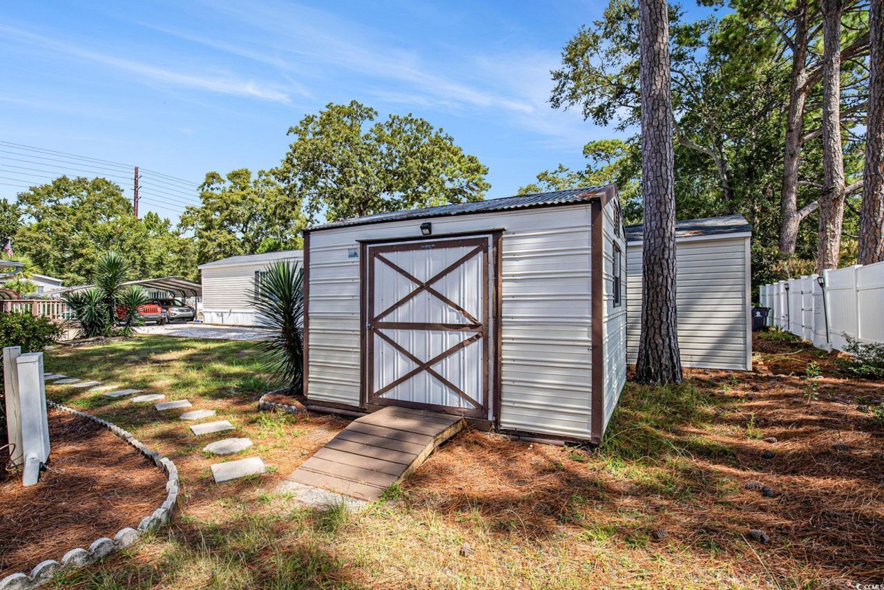 1 Seaway Ln. Photo 28