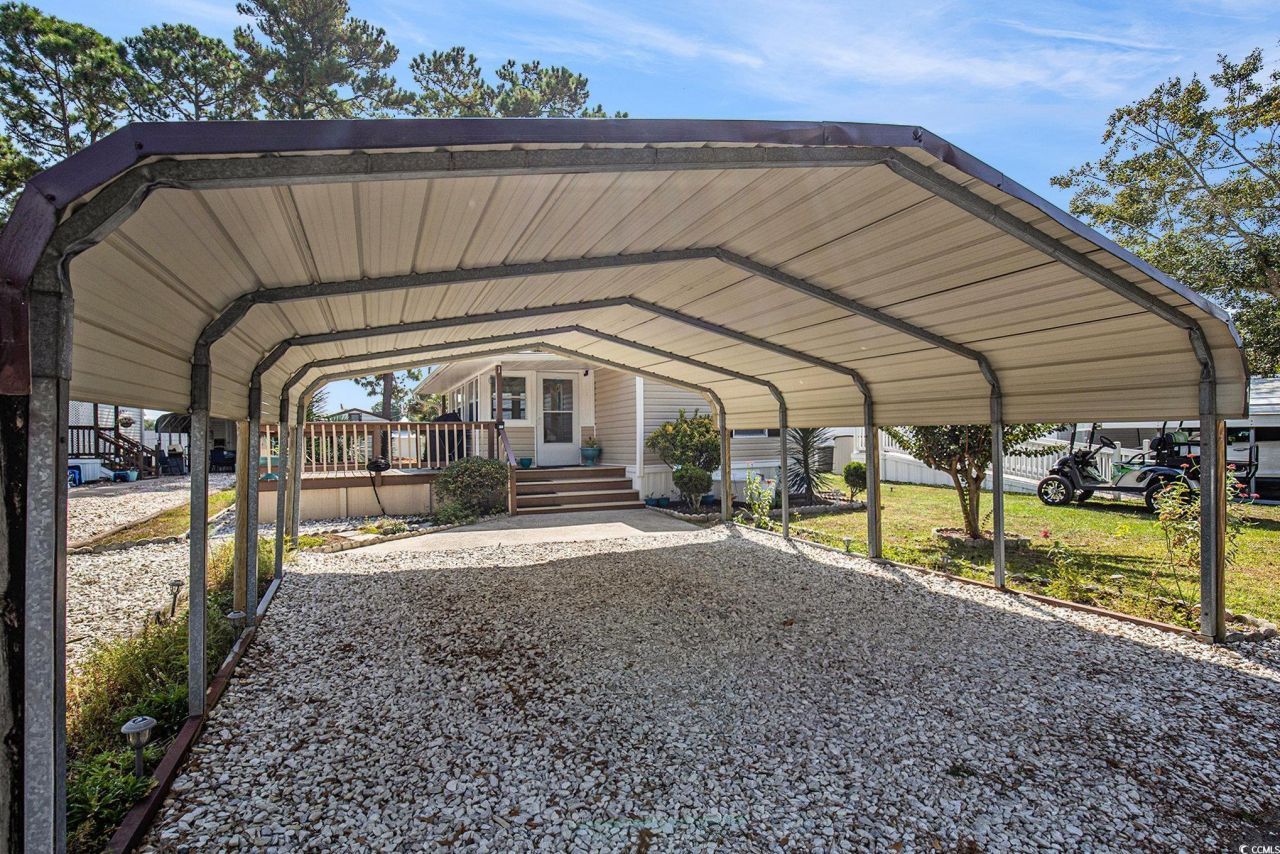 1 Seaway Ln. Photo 3