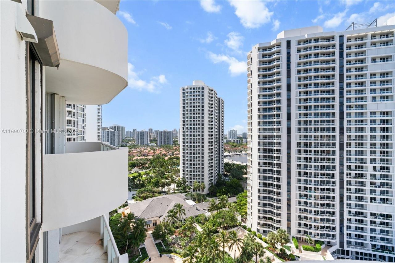 21200 Point Pl, Unit 1804, Aventura, FL 33180 Photo
