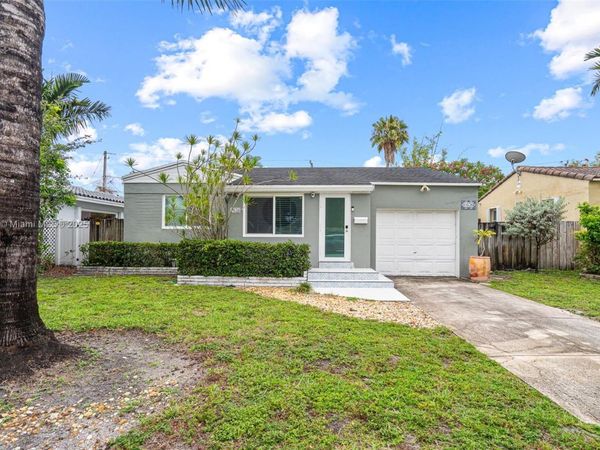 1636 Arthur St, Hollywood, FL 33020