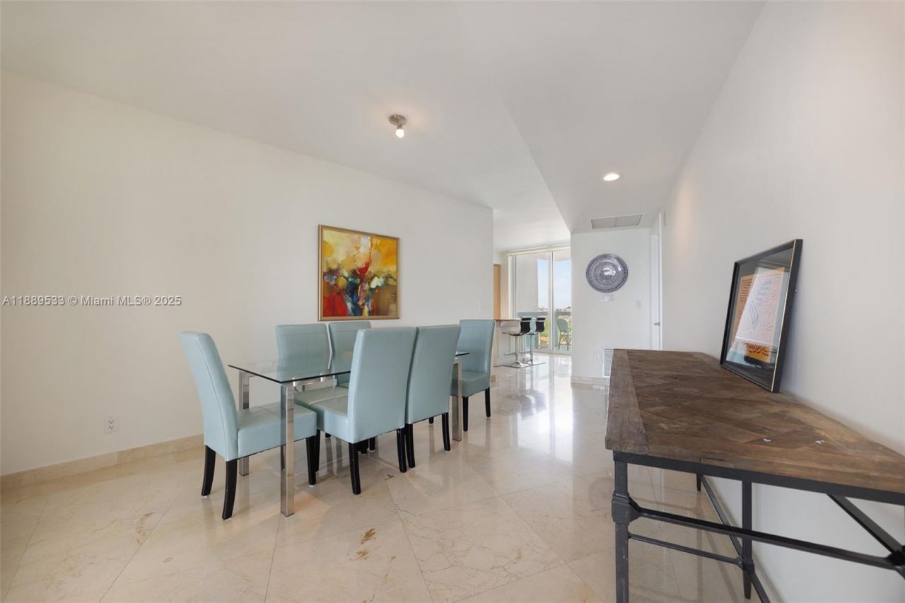 1000 S Pointe Dr, Unit 703, Miami Beach, FL 33139 Photo