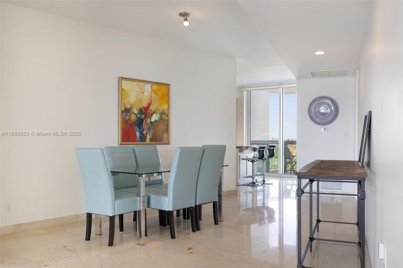 1000 S Pointe Dr, Unit 703, Miami Beach, FL 33139 Photo