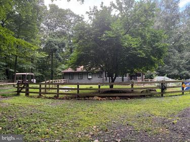 172 STONE ROAD, BARTO, PA 19504