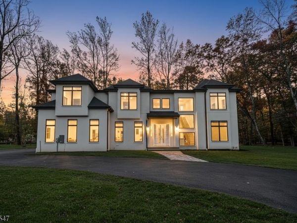 794 Blauvelt St, River Vale, NJ 07675