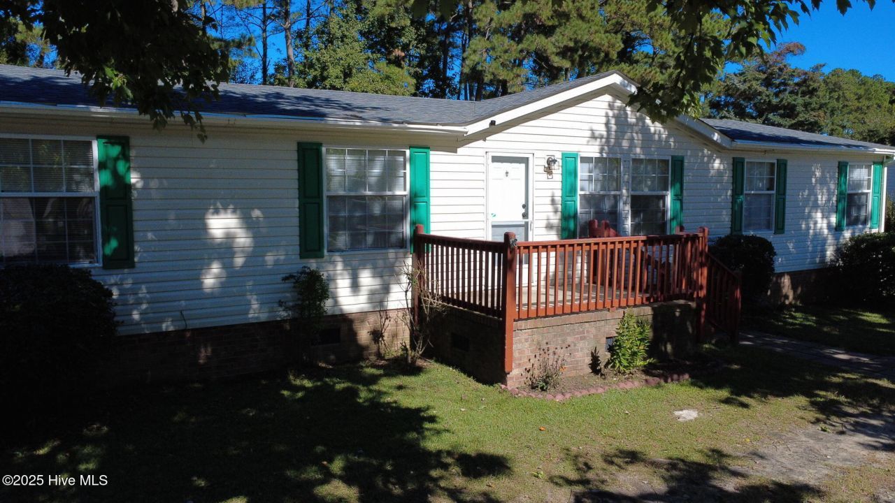 124 Waterview Drive, Grandy, NC 27939 Main Photo