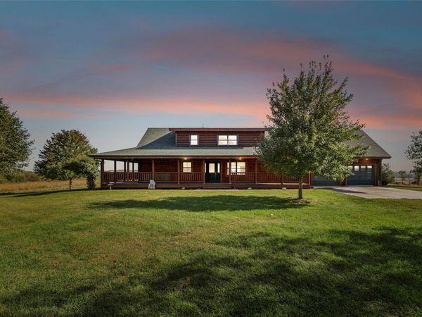 128 Rutledge Street, Lacona, IA 50139