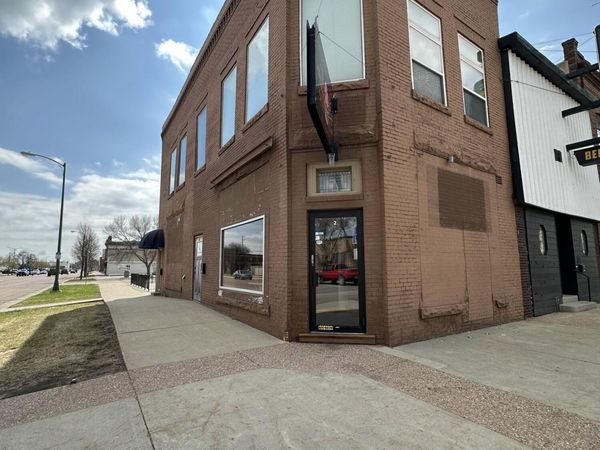 2 1ST AVENUE NE, Watertown, SD 57201