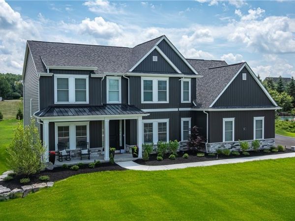 69 Woodthrush Trail, Orchard Park, NY 14127