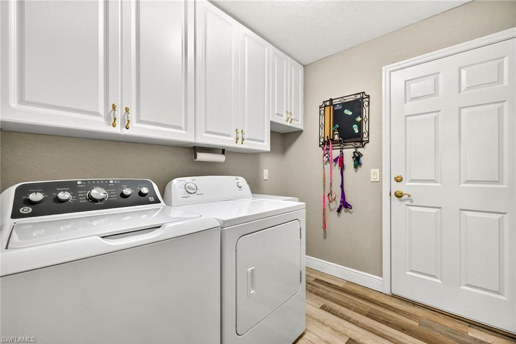 2505 SW 53rd Ter, Cape Coral, FL 33914 Photo