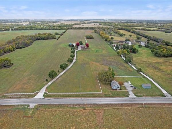 24200 W 199th Street, Spring Hill, KS 66083