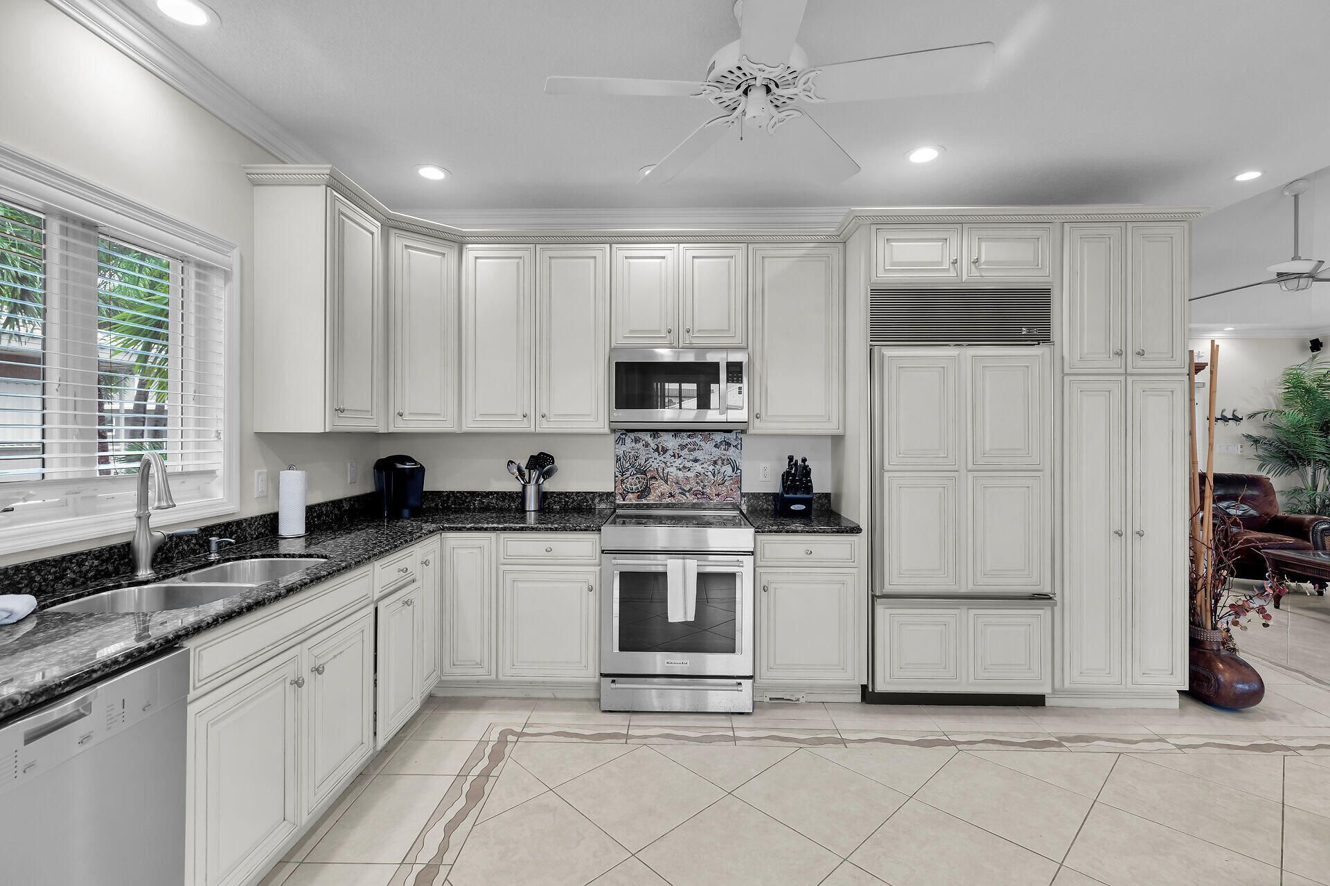 860 Lagoon Drive, Summerland Key, FL 33042 Photo