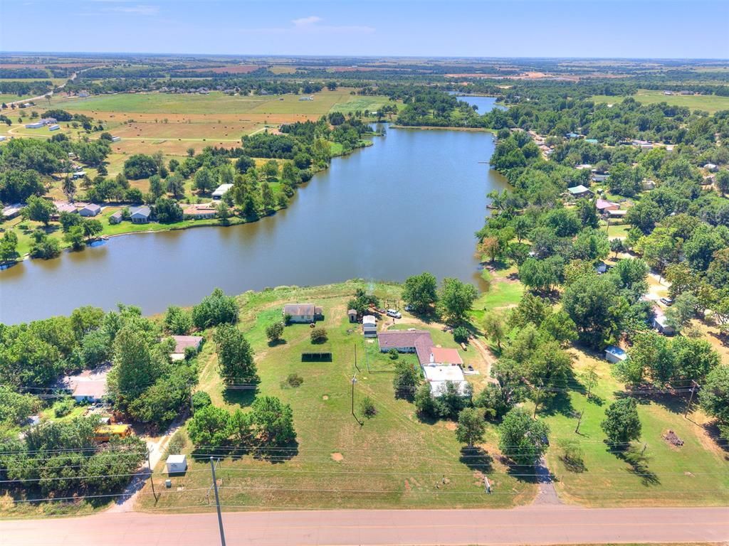 2160 Thunder Drive, Crescent, OK 73028 Main Photo