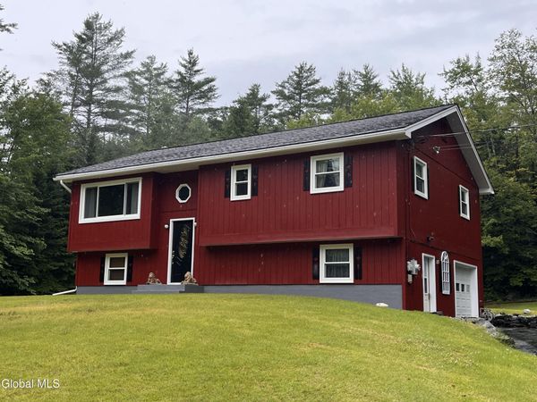 187 Pease Hill Road, Brant Lake, NY 12815