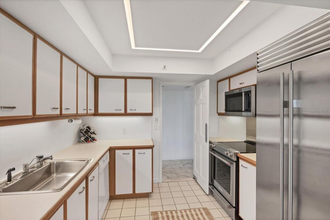 775 Longboat Club Road, Unit 203, Longboat Key, FL 34228 Photo