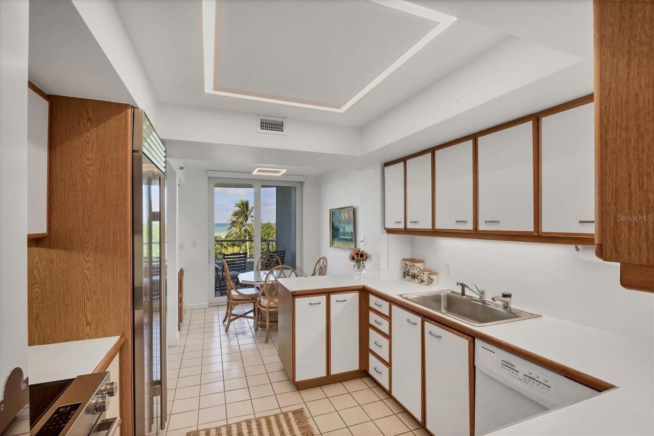 775 Longboat Club Road, Unit 203, Longboat Key, FL 34228 Photo