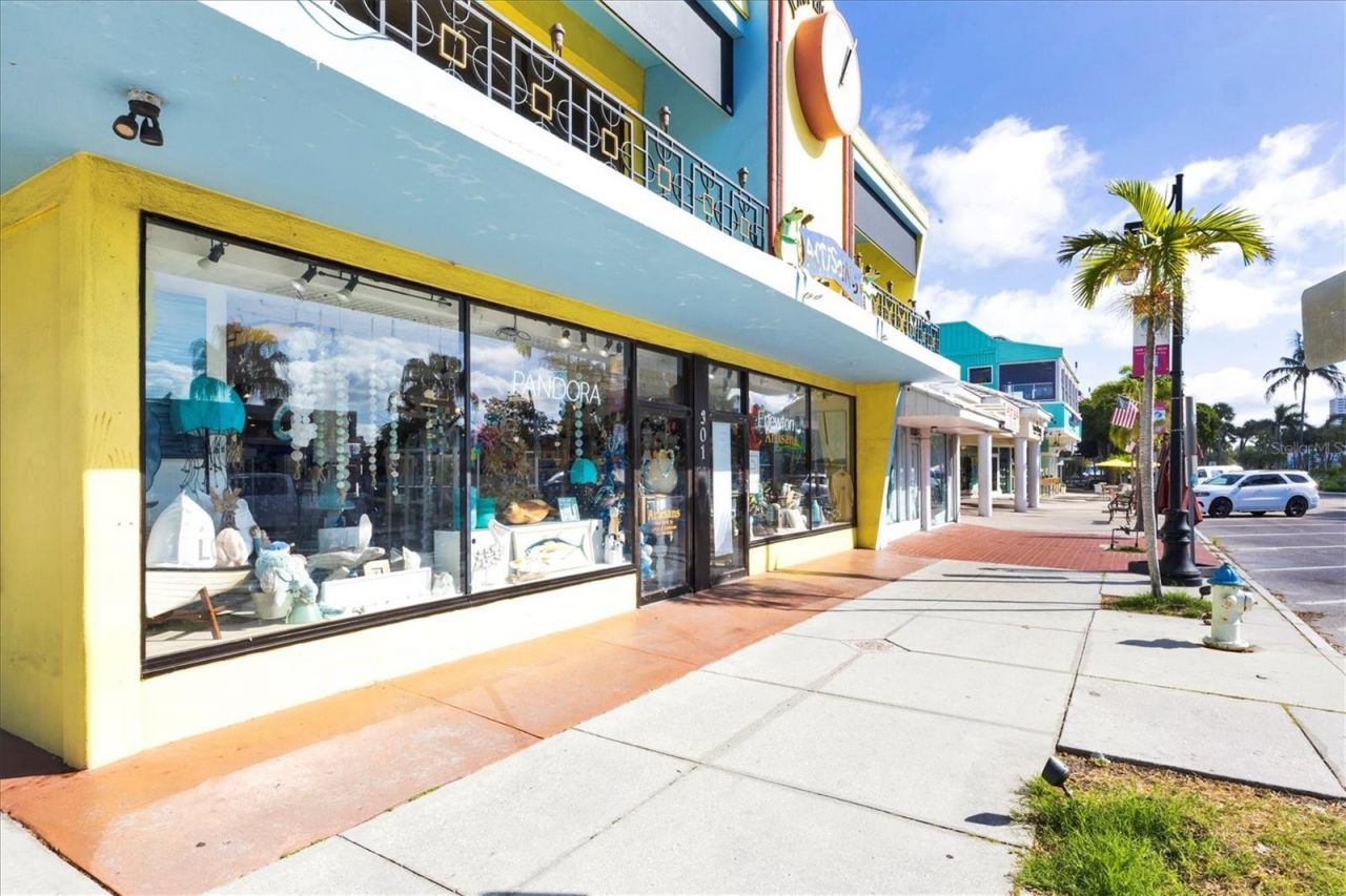 775 Longboat Club Road, Unit 203, Longboat Key, FL 34228 Photo