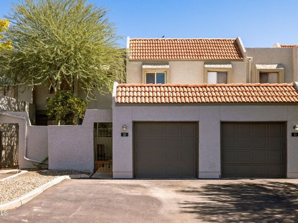 2524 S EL PARADISO Drive, Unit 32, Mesa, AZ 85202