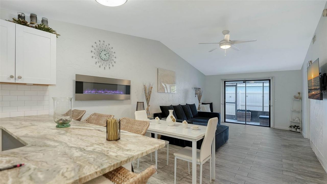 5911 39th Avenue W, Bradenton, FL 34209 Photo