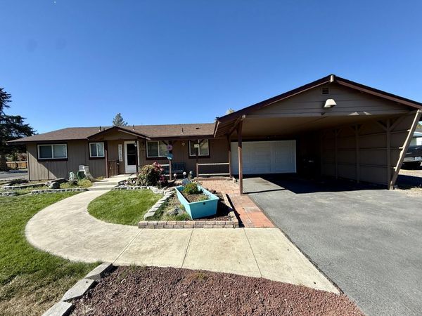 1042 Merryman Drive, Klamath Falls, OR 97603
