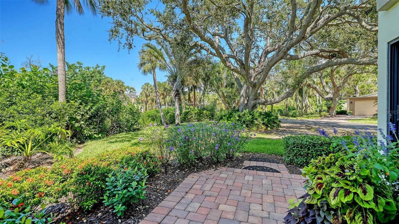 225 Hourglass Way, Unit 103, Sarasota, FL 34242 Photo
