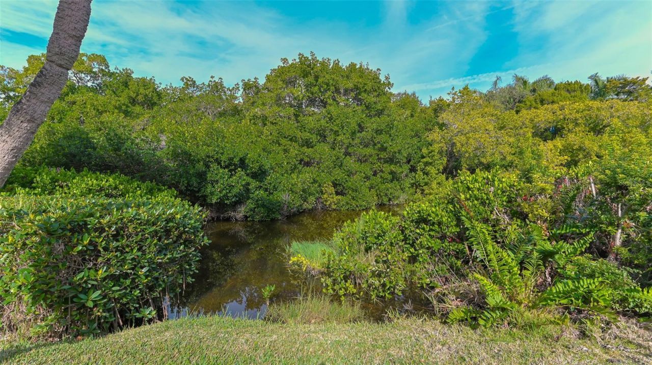 225 Hourglass Way, Unit 103, Sarasota, FL 34242 Photo