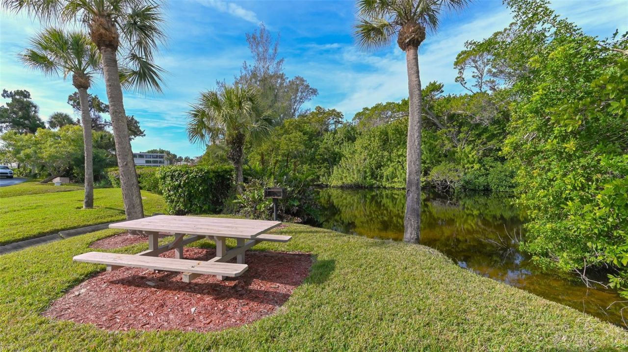 225 Hourglass Way, Unit 103, Sarasota, FL 34242 Photo