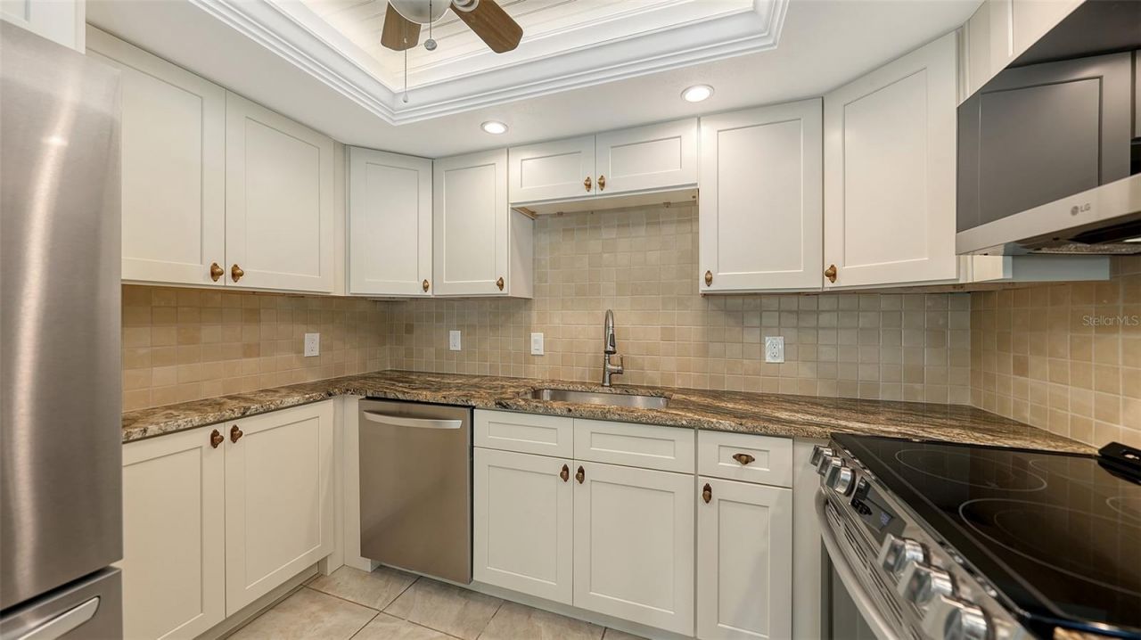 225 Hourglass Way, Unit 103, Sarasota, FL 34242 Photo