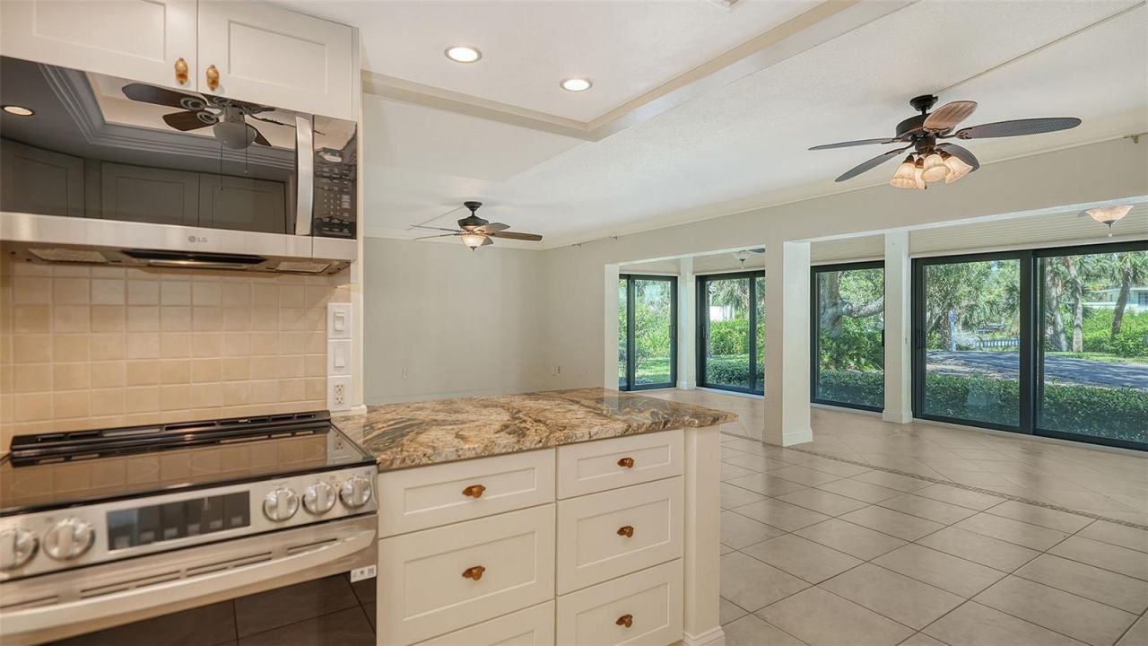 225 Hourglass Way, Unit 103, Sarasota, FL 34242 Photo