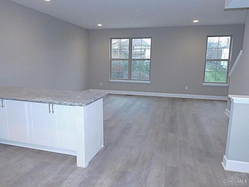 377 Cityscape West Drive, Cincinnati, OH 45205 Photo 4