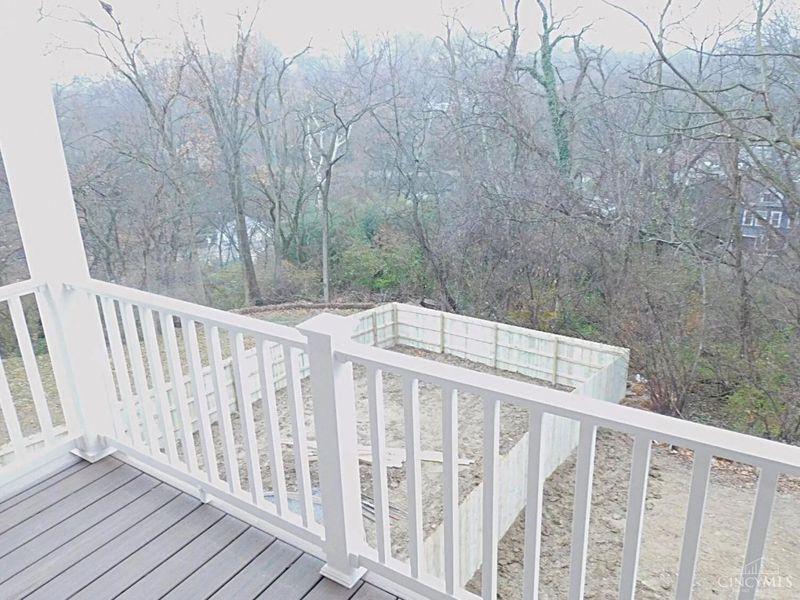 377 Cityscape West Drive, Cincinnati, OH 45205 Photo 9