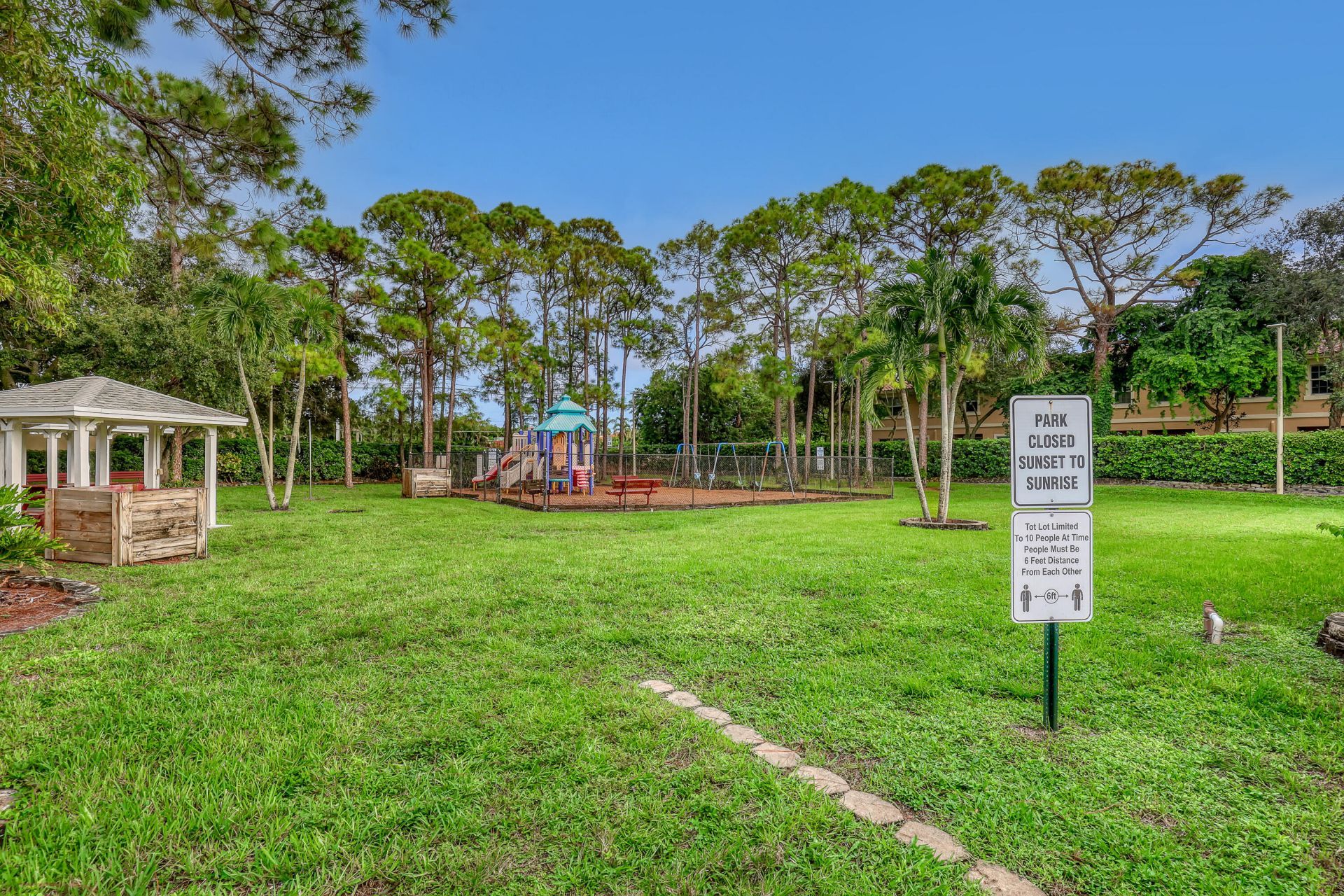 5135 Foxhall Place, West Palm Beach, FL 33417 Photo